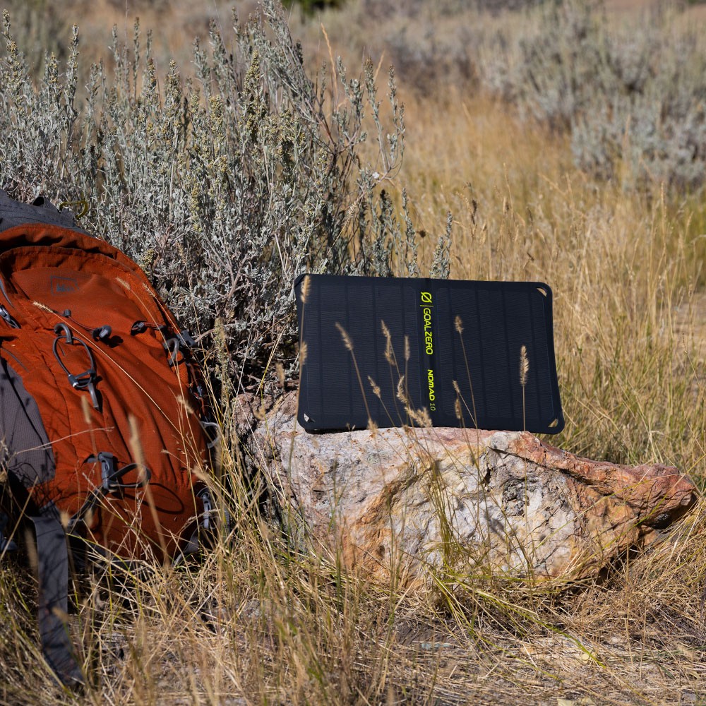 Venture 30 Solar Recharging Kit mit Nomad 10