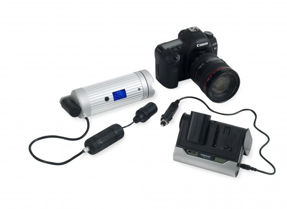 Powermonkey Expedition lädt Kamera Powermonkey Expedition - wasserdichtes 12V + USB Ladegerät
