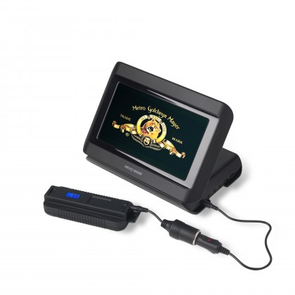 Powermonkey eXtreme betreibt DVD Player