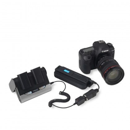 Powermonkey eXtreme lädt Kamera-Akkus