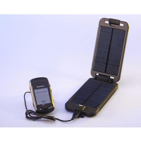 Solarmonkey Adventurer lädt Garmin Solarmonkey Adventurer Solarladegerät 3.500mAh