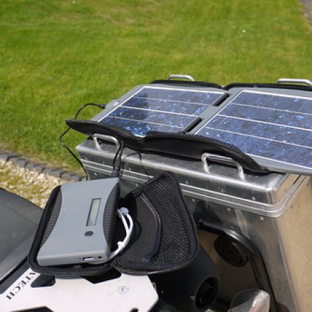 Solargorilla lädt Minigorilla